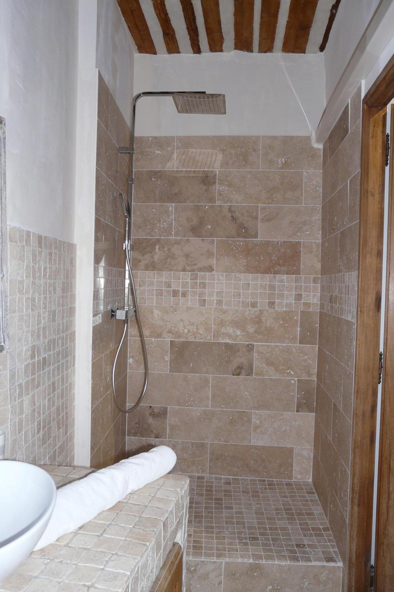 Duplex En Plein Centre Daire LʼIsle-sur-la-Sorgue Dış mekan fotoğraf